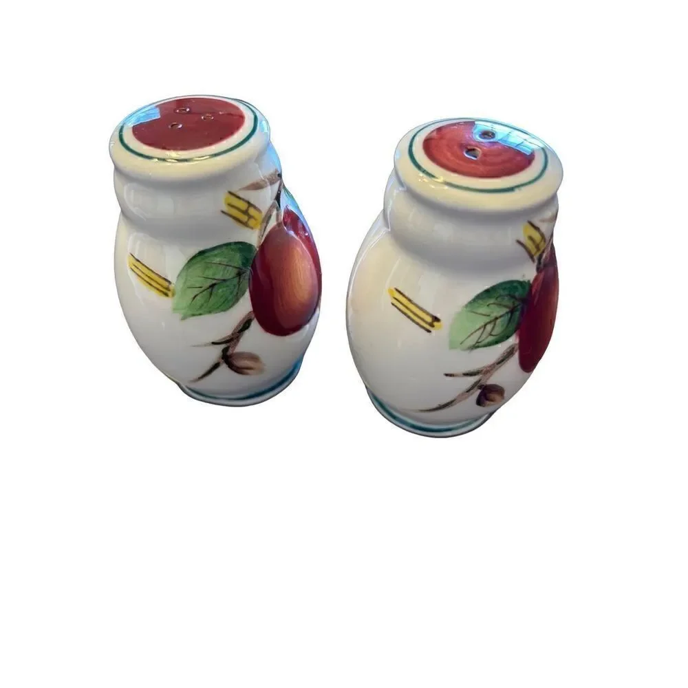 Vintage— UCAGCO Crab Apple salt & pepper shakers *w maker stickers*